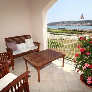 Dinka Apartament